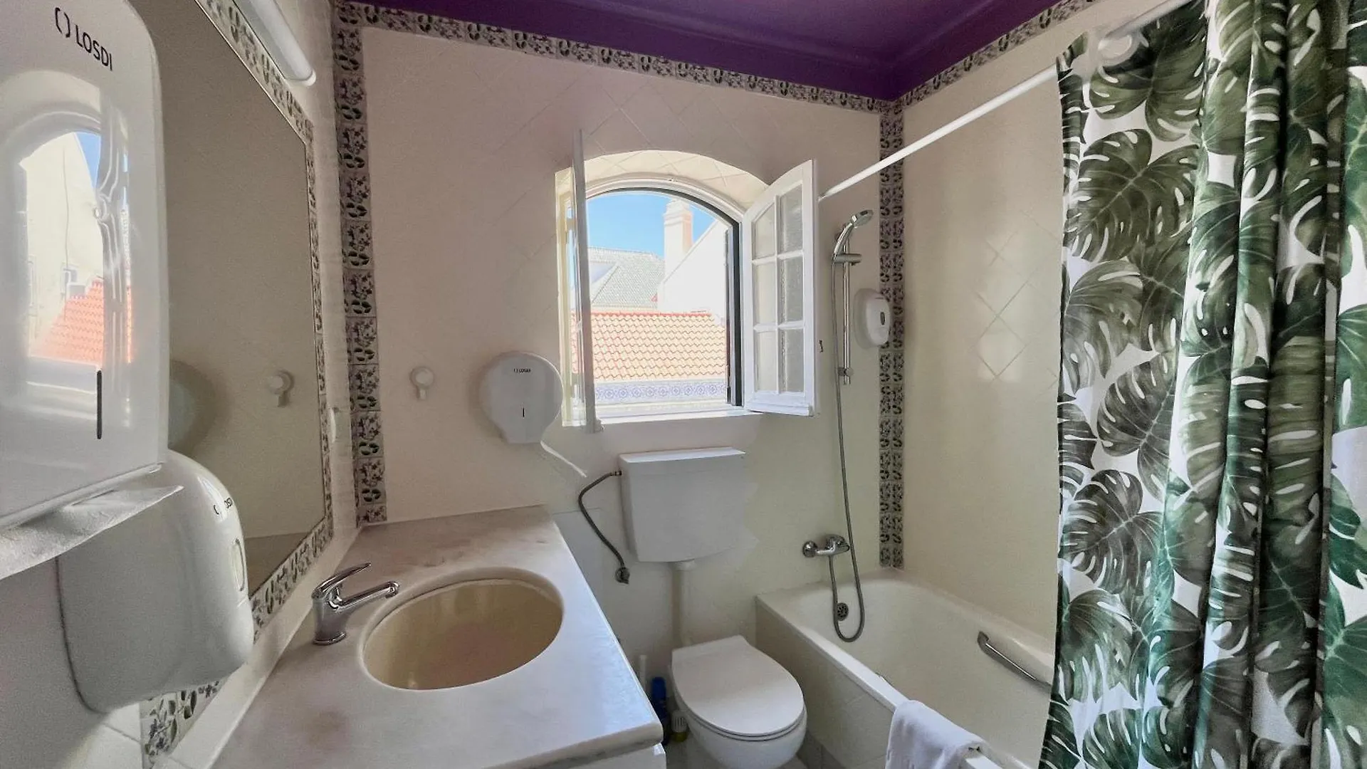 Ljmonade Hostel كاسكايس 0*,