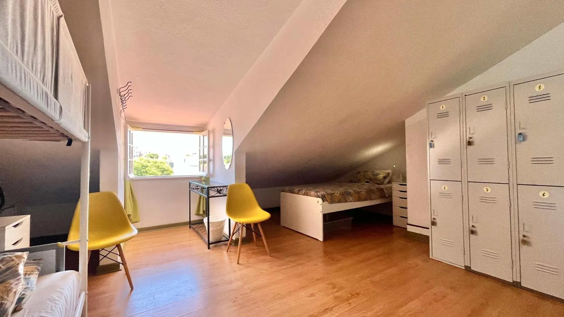 Ljmonade Hostel كاسكايس